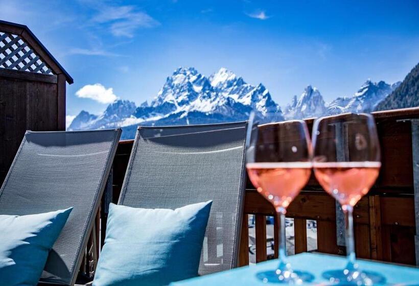 标准间带山景, Gruber