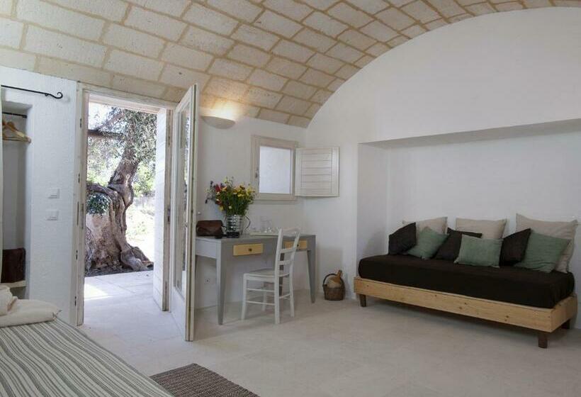 Superior Interior Room, I Mulicchi