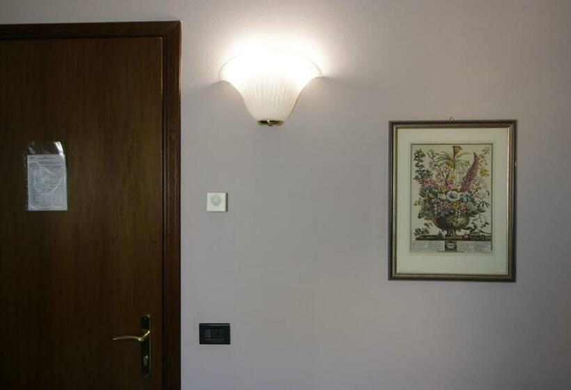 غرفة قياسية, Il Giardinetto