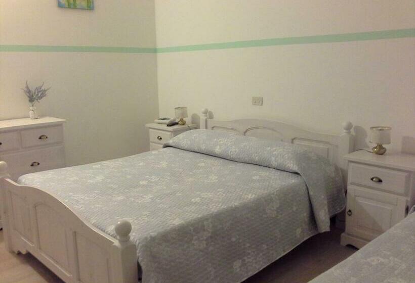 标准三人间, La Rama