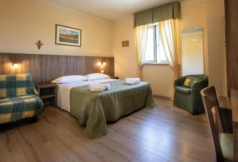 标准间, La Tavola Rotonda