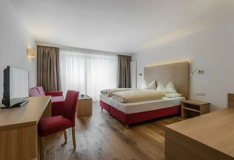 Standard Kolmen Hengen Huone, Miramonti