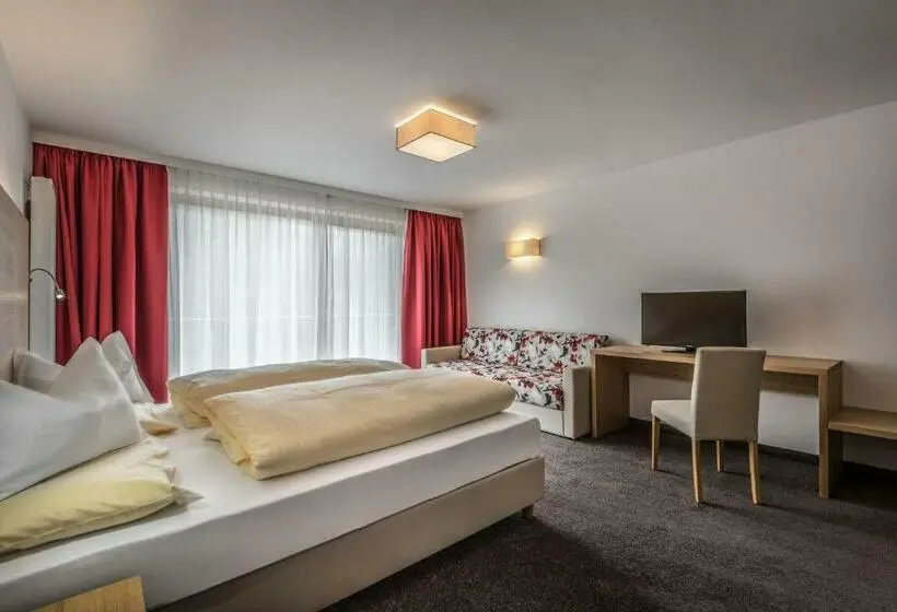 Standard Kolmen Hengen Huone, Miramonti