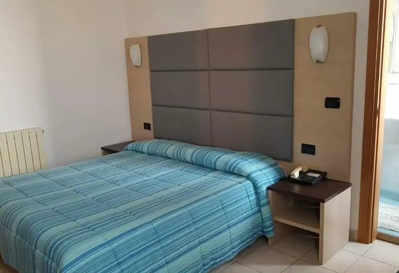 Standard Yhden Hengen Huone, Patrizia