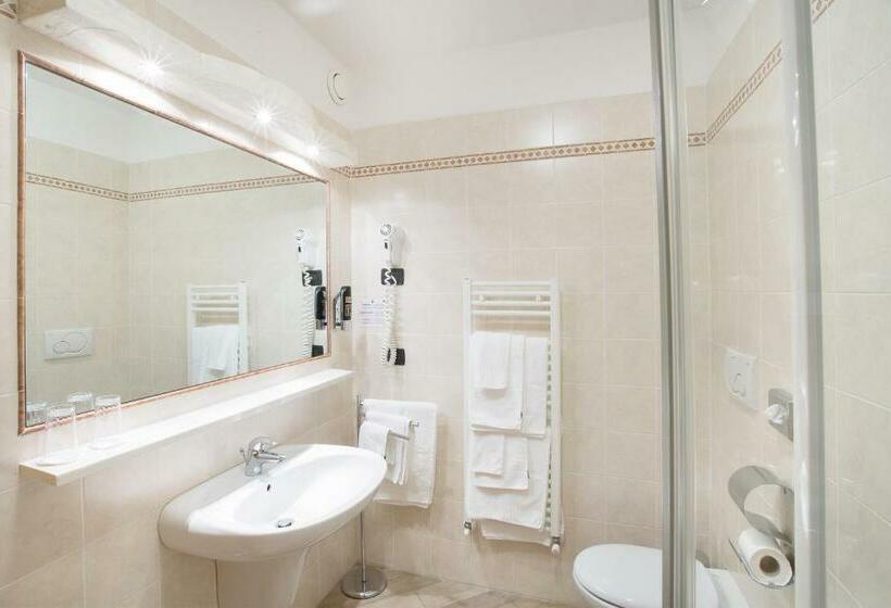 غرفة قياسية, Ristorante Alla Nave