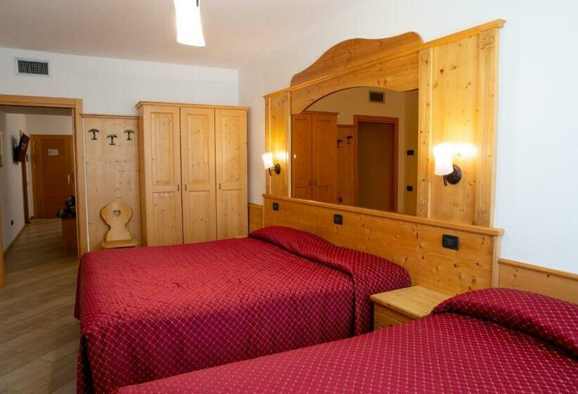 غرفة قياسية رباعية, Ristorante Alla Nave