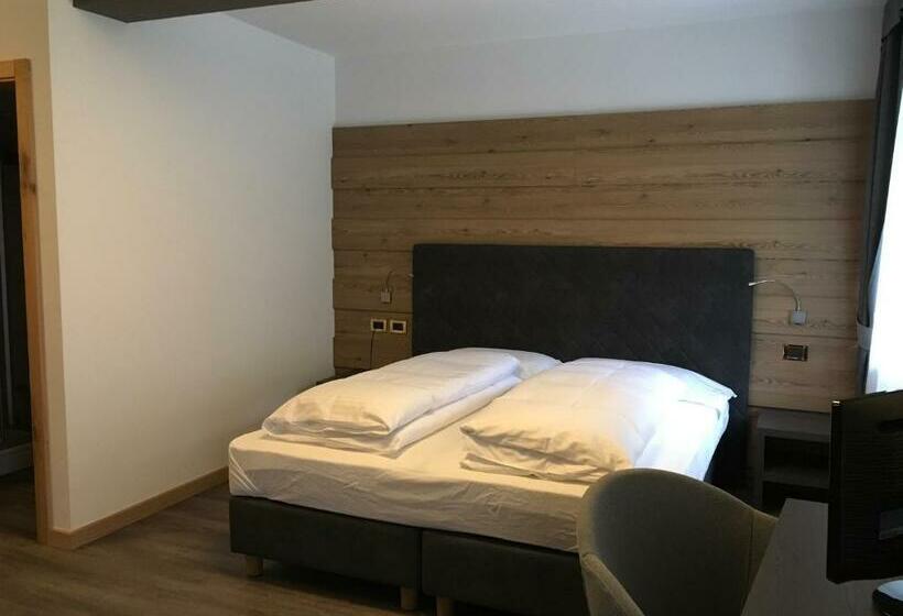 Номер Стандарт, & Ristorante Baita Dovich