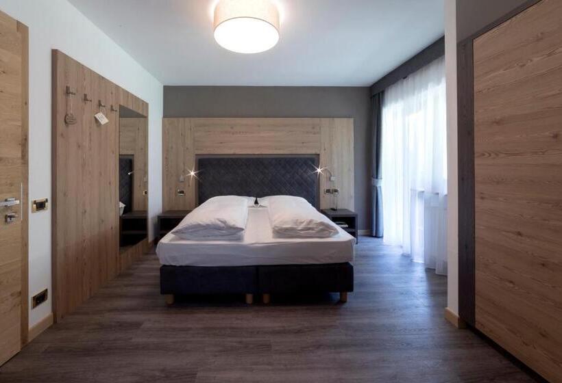 Номер Deluxe, & Ristorante Baita Dovich