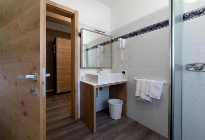 Номер Deluxe, & Ristorante Baita Dovich