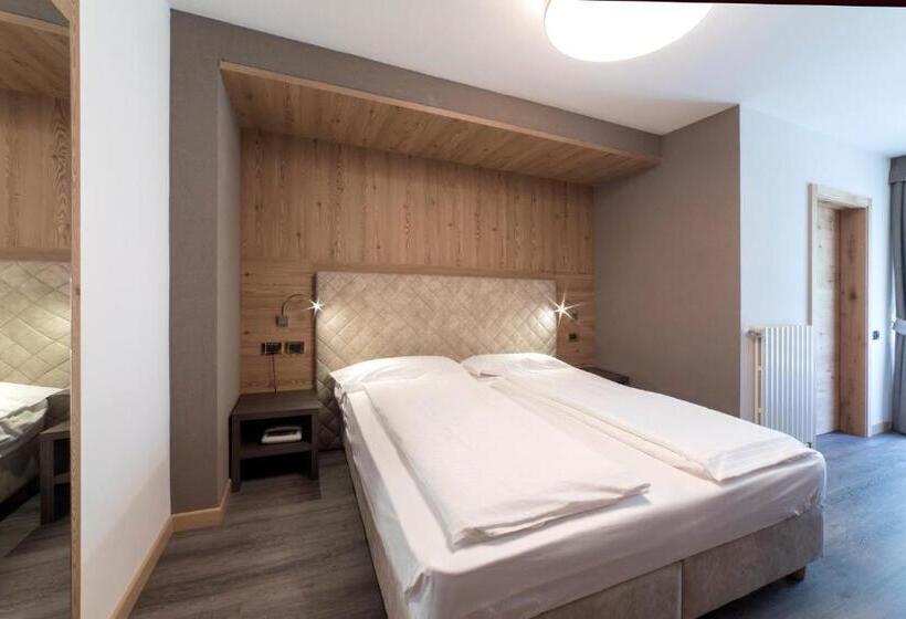 Номер Deluxe, & Ristorante Baita Dovich