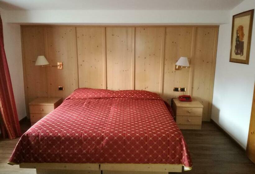 غرفة قياسية ثلاثية, San Martino