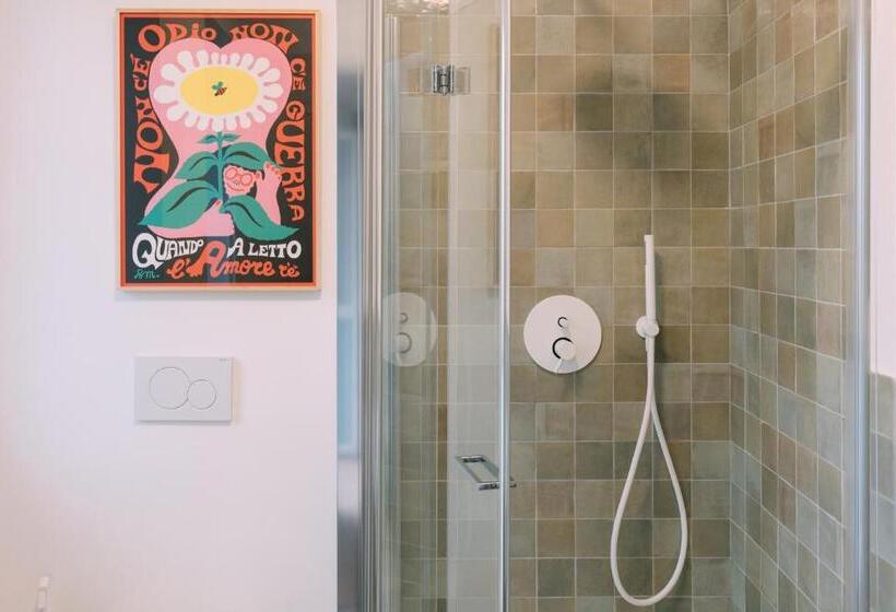 غرفة قياسية, Tomato Urban Retreat