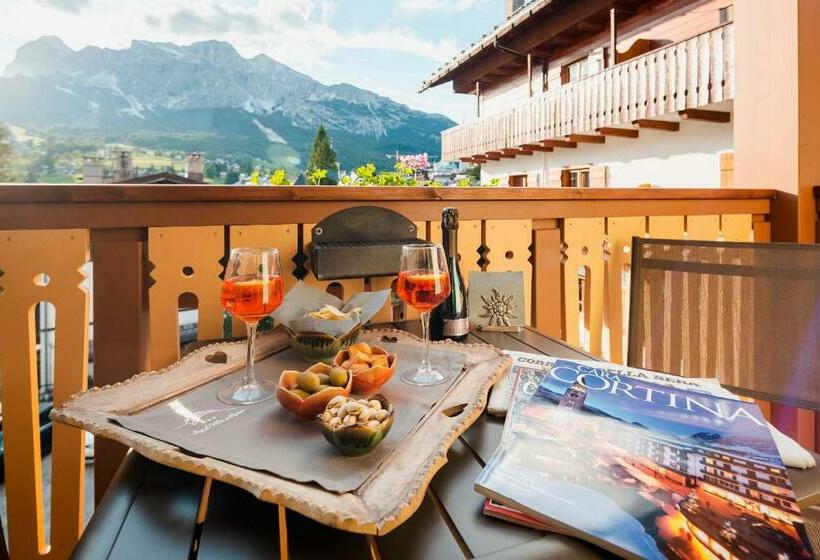 Полулюкс, Villa Alpina S