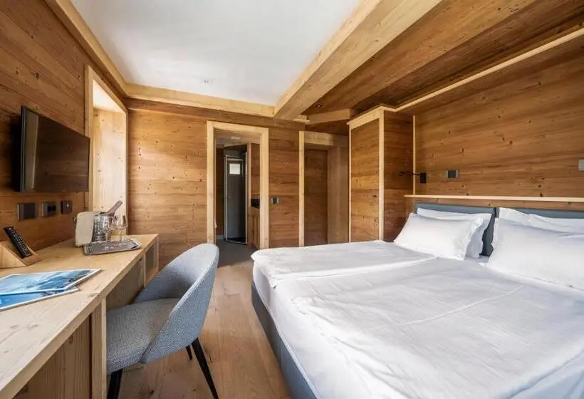 Superior-huone Parveke, Villa Alpina S