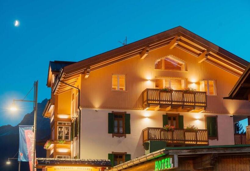 コンフォーとジュニアスイート, Villa Alpina S