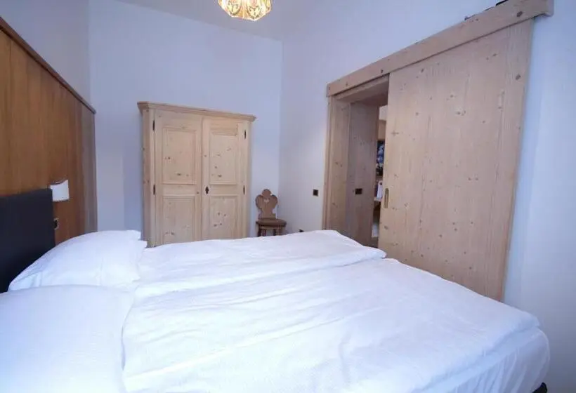 Economy-huone, Villa Alpina S