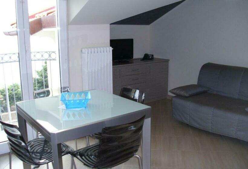 Апартаменты 1 Спальня Вид на Море, Residence Villa Carmen Fronte Mare A 50 Mt