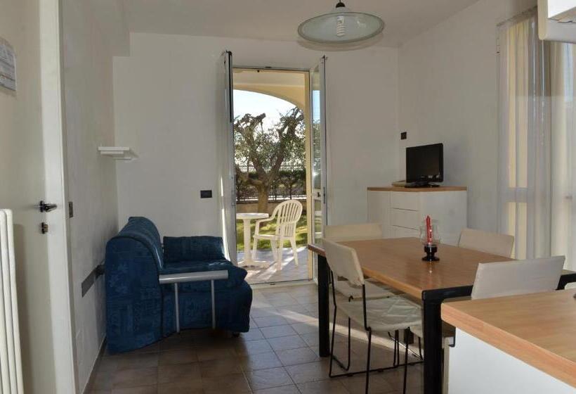آپارتمان 2 خوابه, Residence Villa Carmen Fronte Mare A 50 Mt