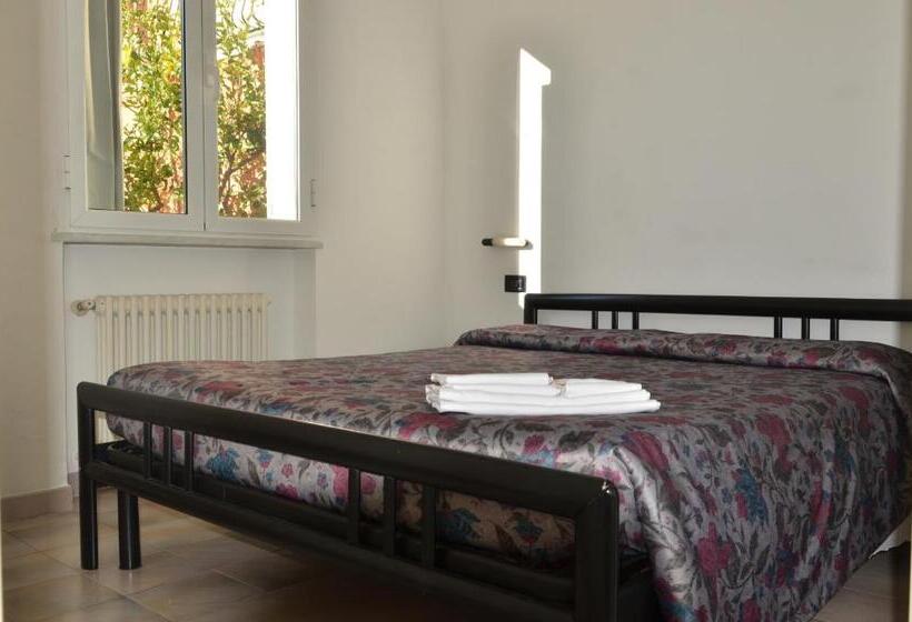 آپارتمان 1 خوابه با چشم‌انداز باغ, Residence Villa Carmen Fronte Mare A 50 Mt