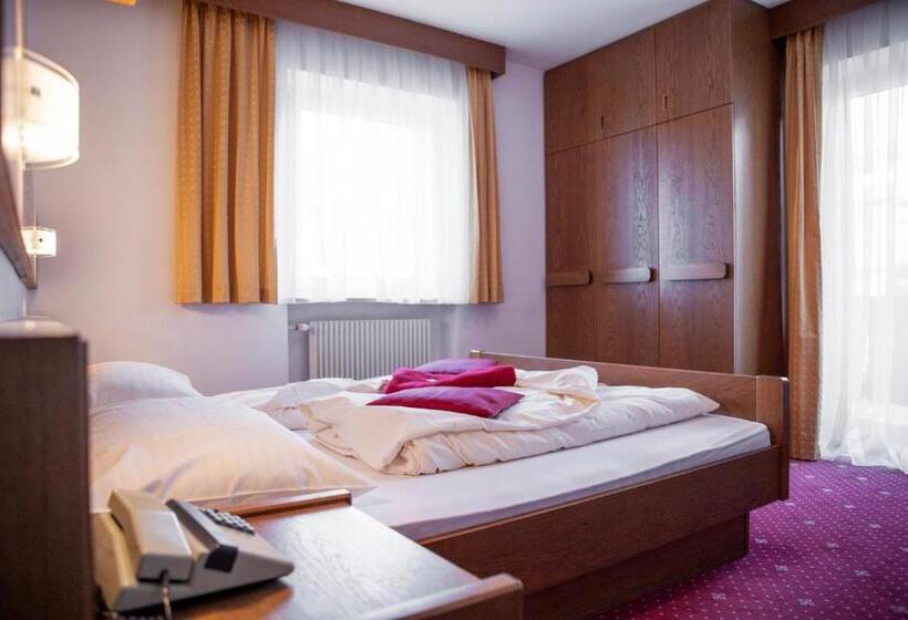 Номер Стандарт с Балконом, Rider Hotel Obereggen