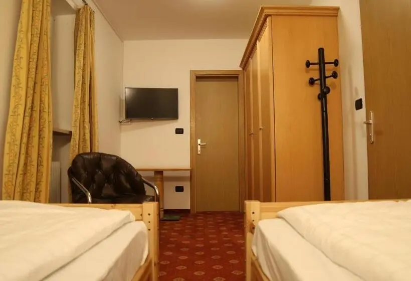 Standard-huone Puutarhanäkymä, Rider Hotel Obereggen