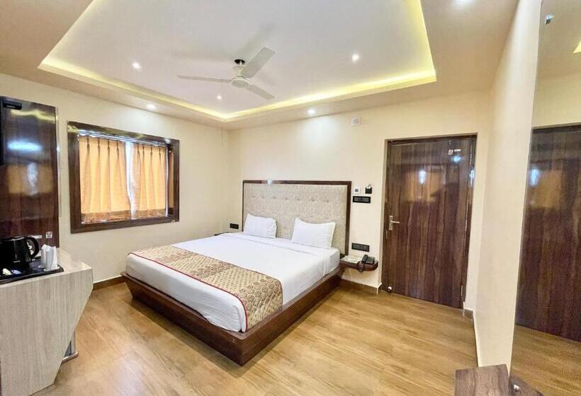 Deluxe Room, A One Pride ! Puri Fully Air Conditioned Hotel Near Sea Beach & Temple With Lift And Parking Facilit