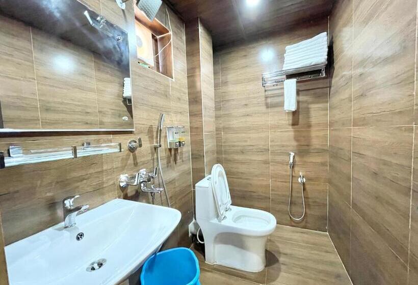 Deluxe Room, A One Pride ! Puri Fully Air Conditioned Hotel Near Sea Beach & Temple With Lift And Parking Facilit