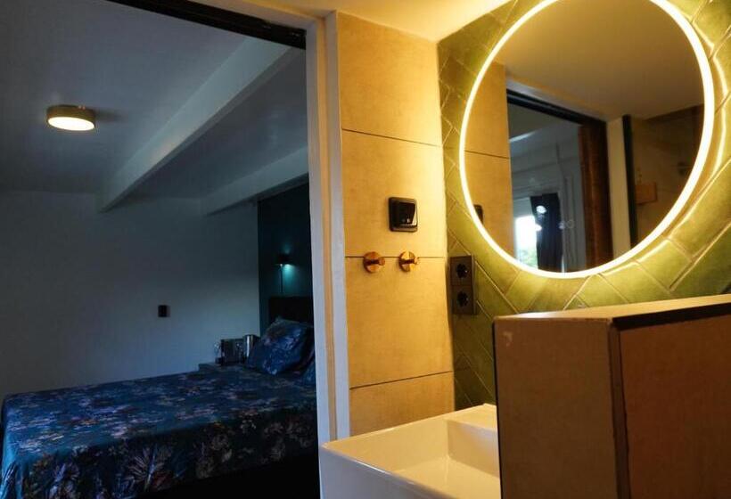 バルコニー付きデラックスルーム, B&b Catharinenburg, Optionele Wellnessfaciliteiten Beschikbaar!