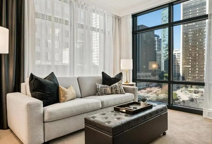 آپارتمان لوکس 1 خوابه, Elegant & Luxury 2 Bed Suite Close To Convention Centre