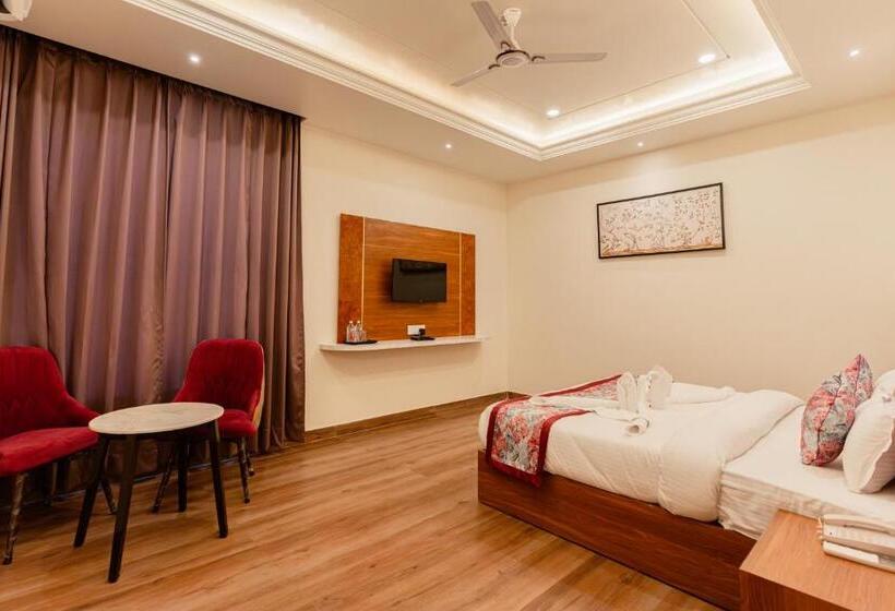 חדר סופריור עם מיטת קינג, Royal Realite