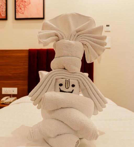 חדר דחוקס עם מיטת קינג, Royal Realite