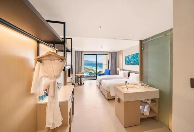 اتاق لوکس با چشم‌انداز دریا, The Oceanfront Apartment At Cam Ranh