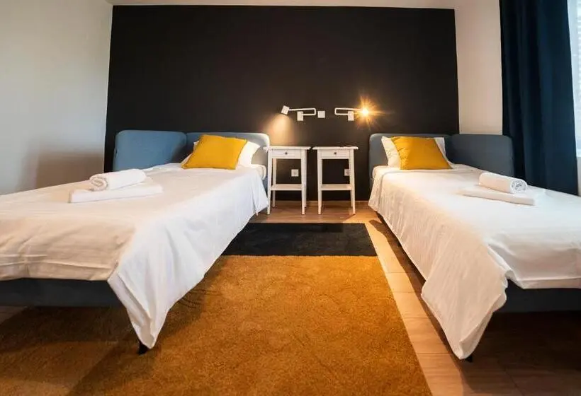 اتاق استاندارد سه تخته با چشم‌انداز, Cozy Nook B&b   Free Private Parking
