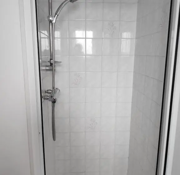 スタンダード4人部屋, Fairy Bridge Lodge