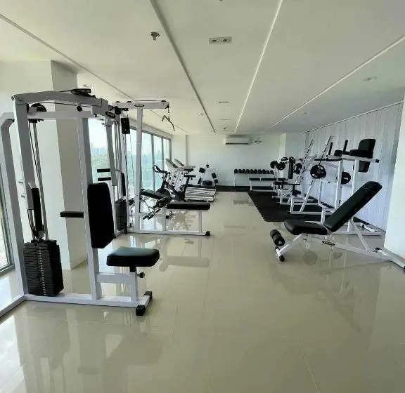 バルコニー付きスタンダードステューディオ, Cozy Studio Unit In A Condominium