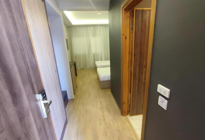 اتاق لوکس با چشم‌انداز دریا, Al Dora Boutique