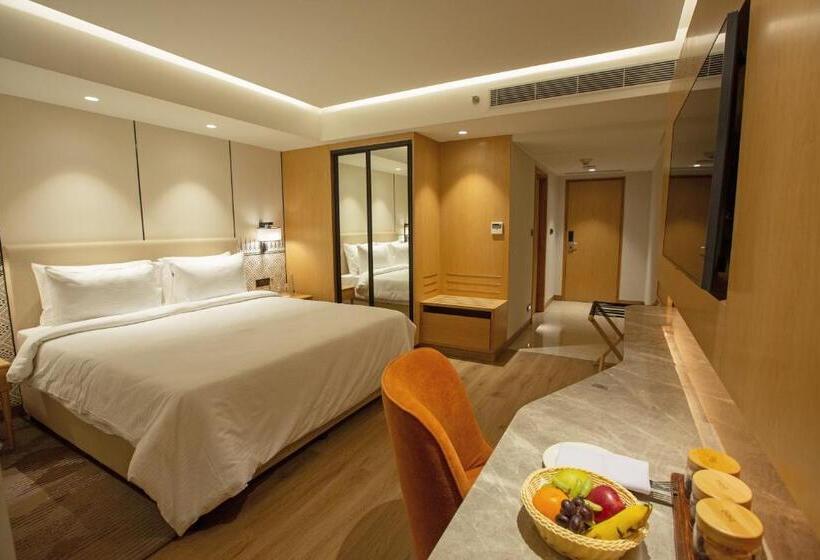 スタンダードルーム, Arista By Ambition