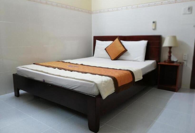 اتاق استاندارد, Phượng Trung