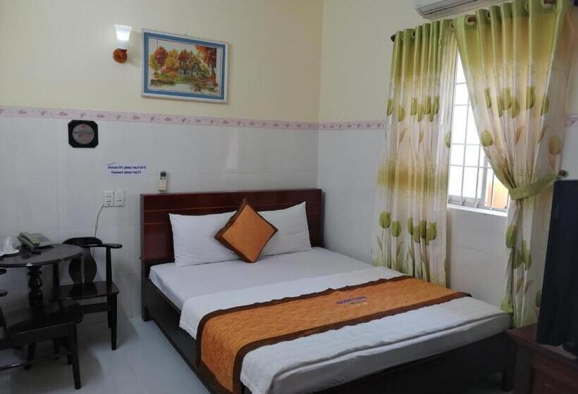 اتاق استاندارد, Phượng Trung