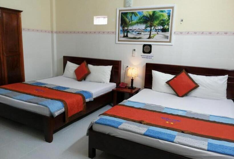 اتاق استاندارد چهار تخته, Phượng Trung