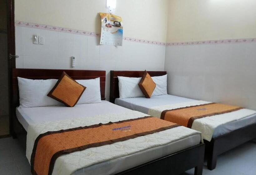 اتاق استاندارد چهار تخته, Phượng Trung