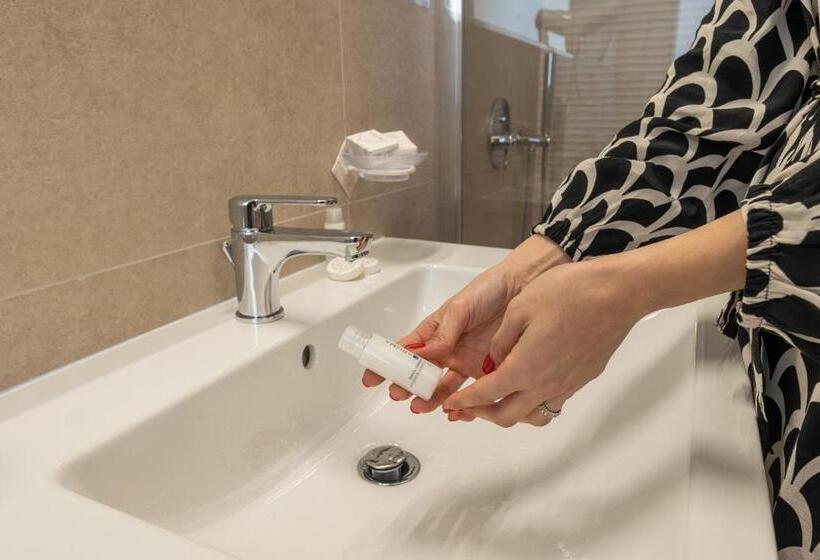 Standardzimmer, Landlord