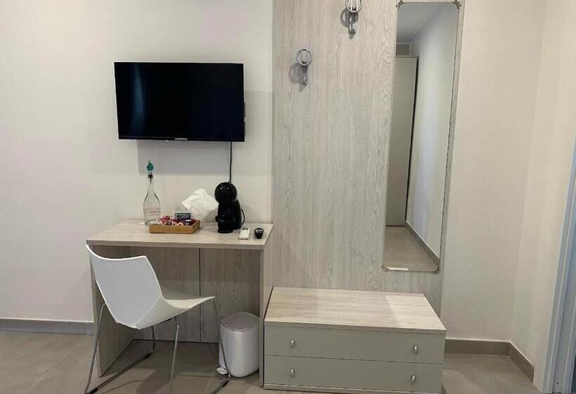 סטודיו דלוקס, Villa Lucia