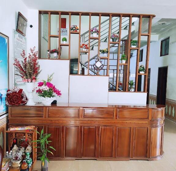 اتاق خانوادگی با چشمانداز جانبی دریا, View Nhat Le Beach