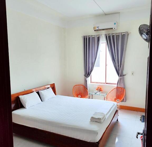 اتاق لوکس با چشمانداز دریا, View Nhat Le Beach