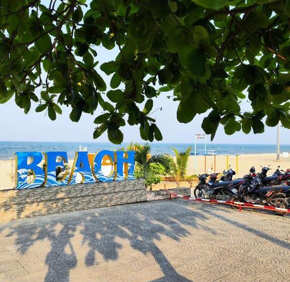 Standard Room Garden View, View Nhat Le Beach