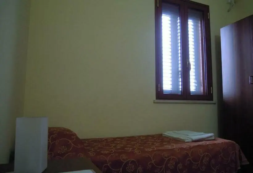 バス共有のスタンダードルーム, B&b Casale Spisari
