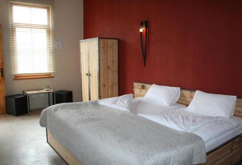 اتاق خانوادگی, A La Mer