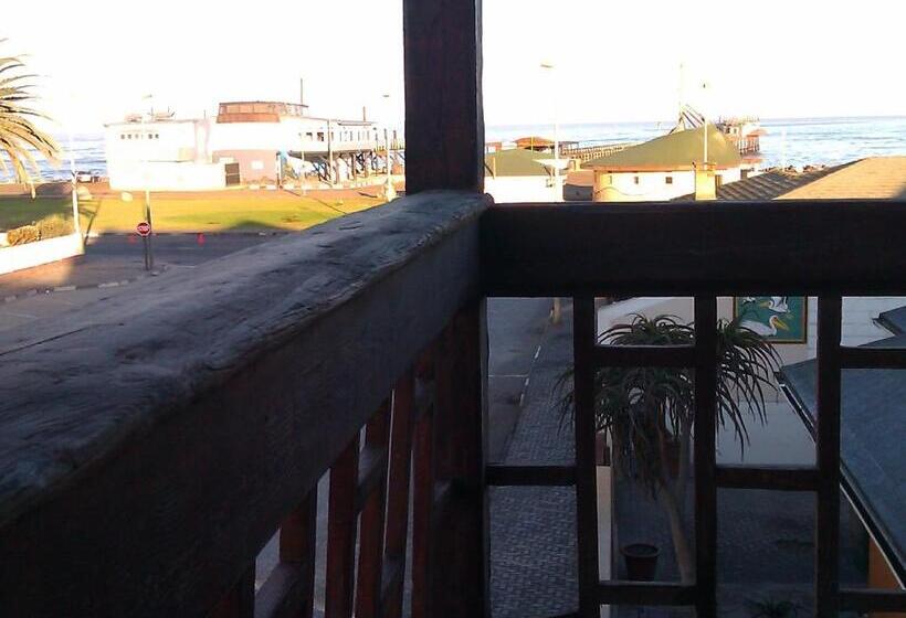 اتاق خانوادگی, A La Mer