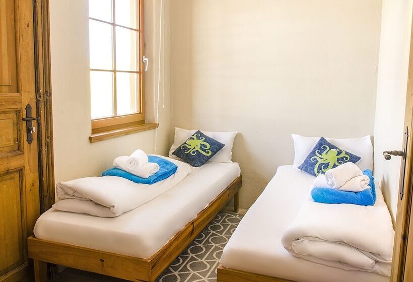 اتاق خانوادگی, A La Mer